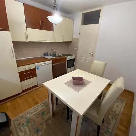 Atelier Ii Apartman Διαμέρισμα Τούζλα